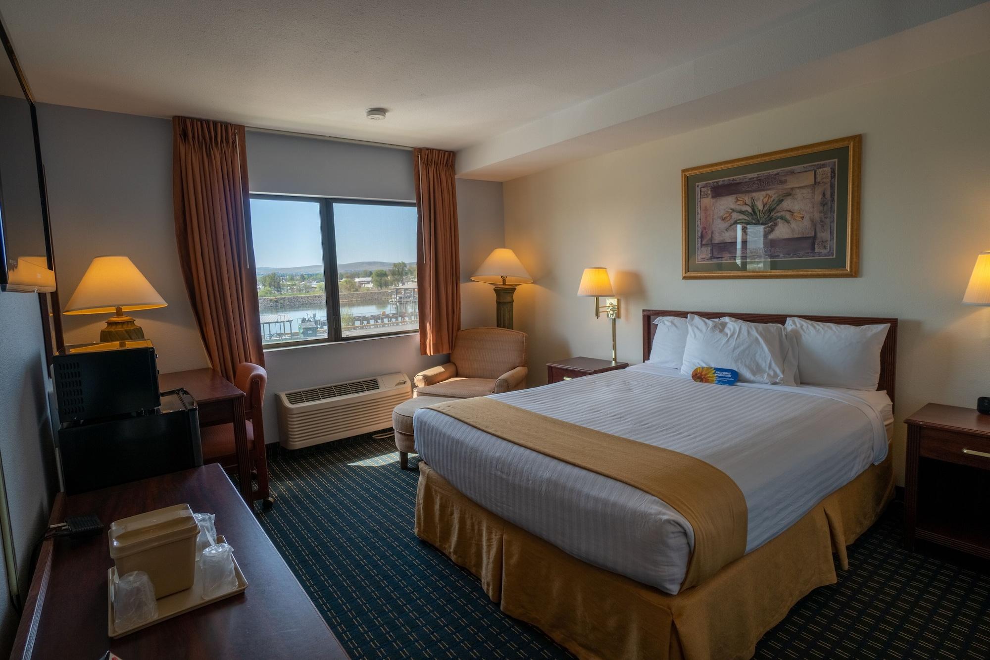 Clover Island Inn Kennewick Eksteriør billede