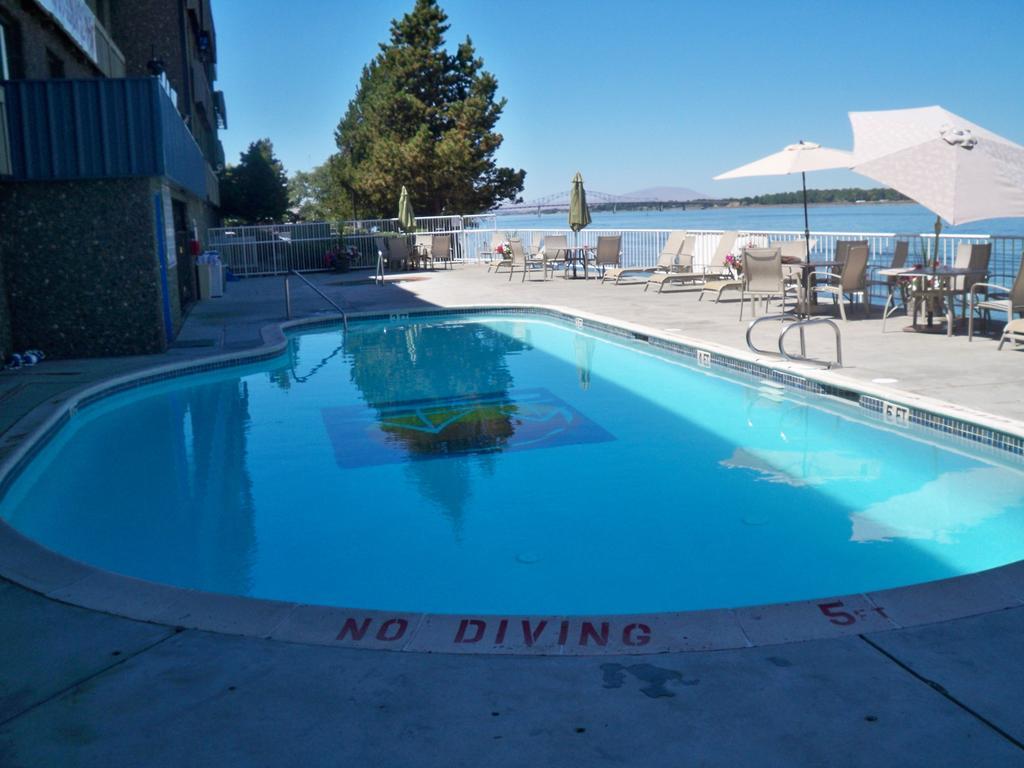 Clover Island Inn Kennewick Eksteriør billede